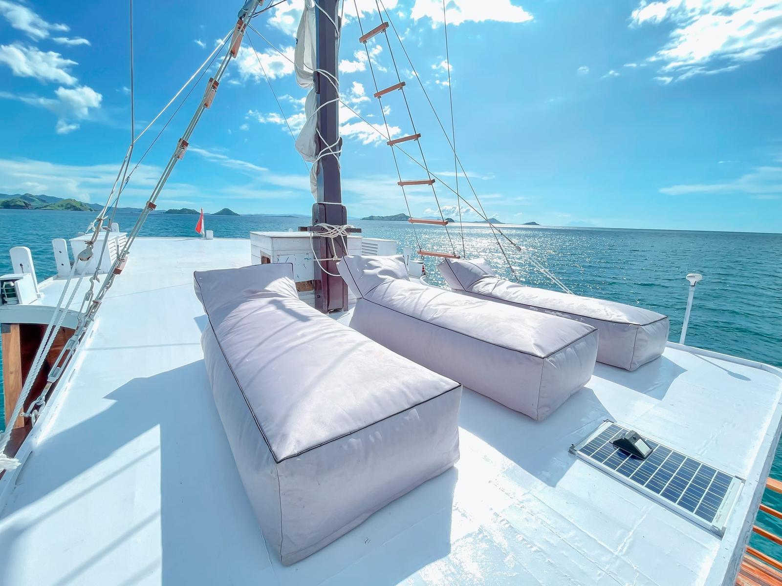 Sundeck – Vinca Deluxe Phinisi